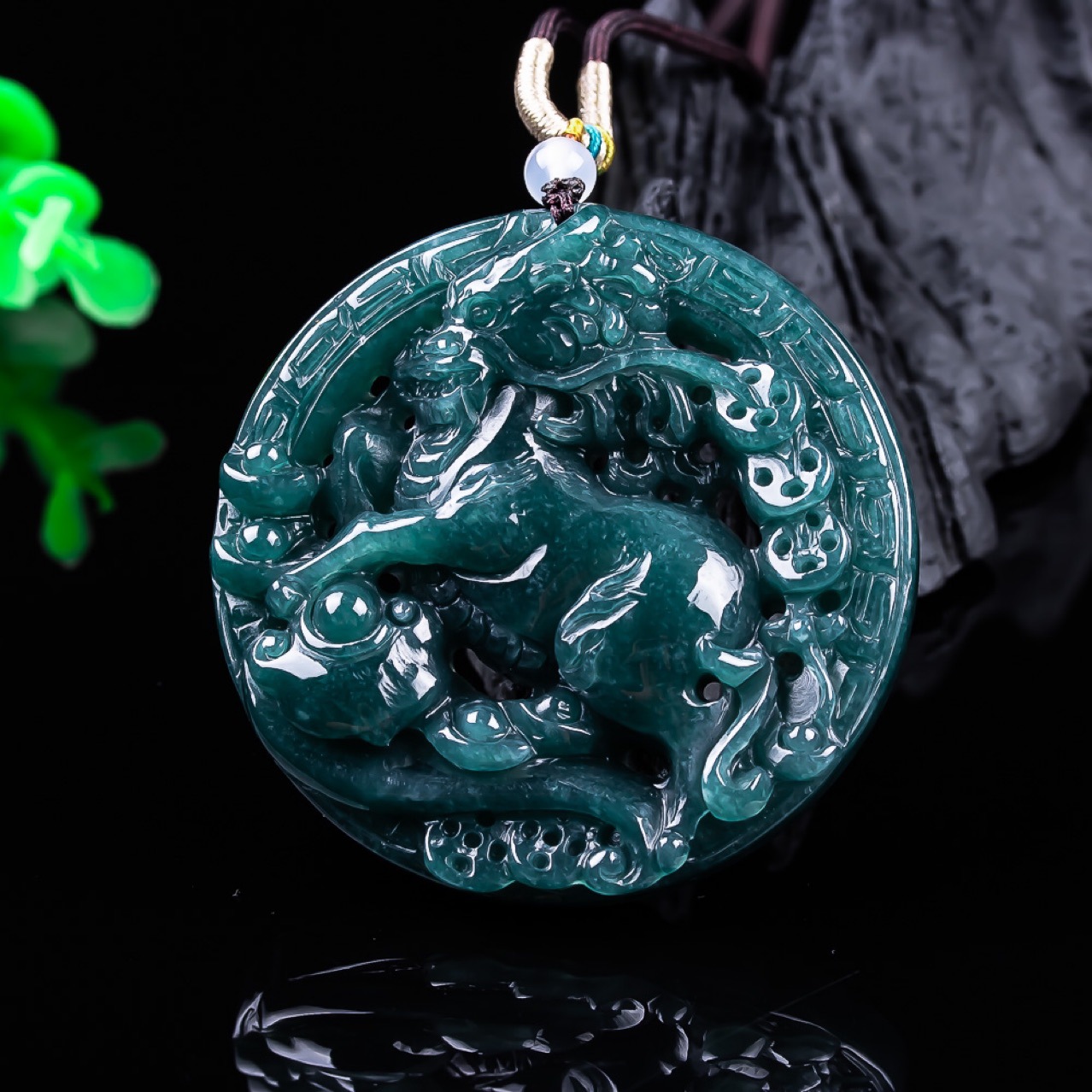 Vintage Fashion Luxury - Pingente de Dragão em Jadeite Birmanês,