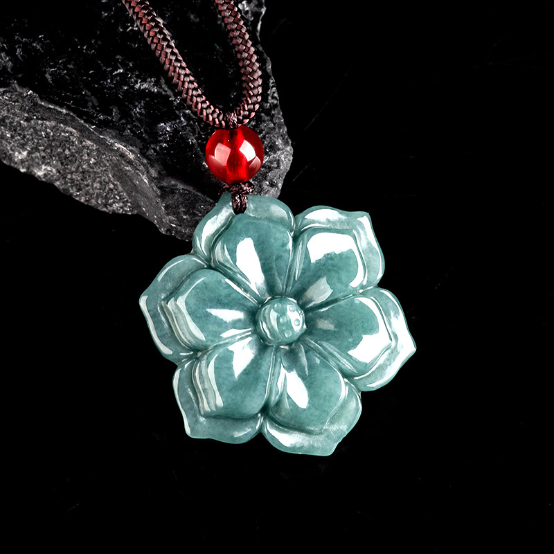 Colar com Pingente de Flor de  - Vintage Fashion Luxury avaliação e preço