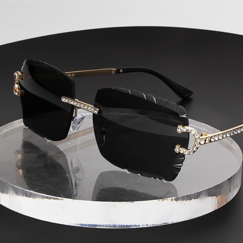 Óculos de Sol Quadrados Sem Ar - Vintage Fashion Luxury avaliação e preço